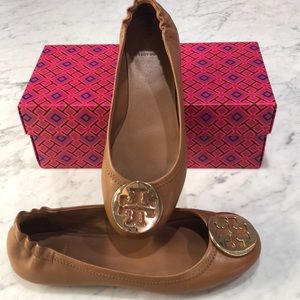 TB Minnie Travel Ballet Flat, Sz 7, Royal Tan/Gold